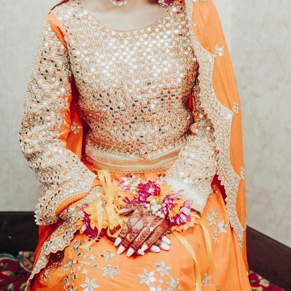 Pakistani Wedding Dress (Mehndi) - Picture 2 of 4